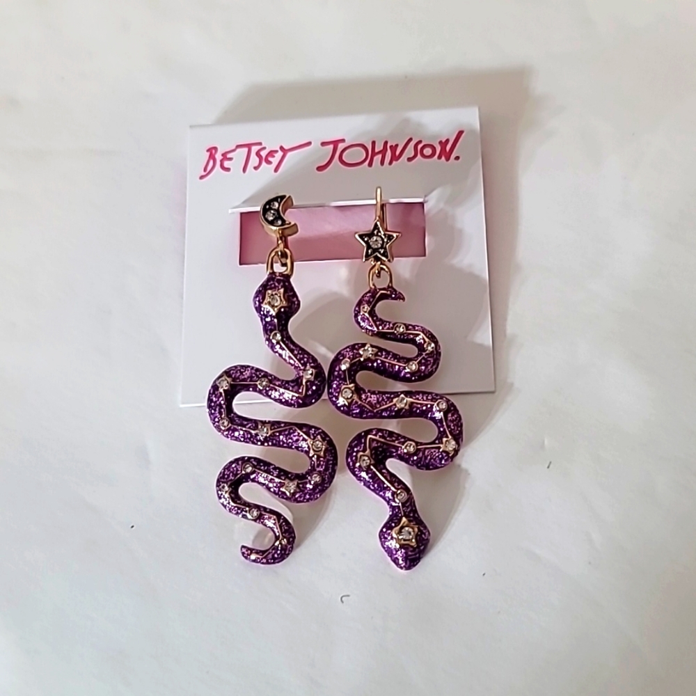 Betsey Johnson HEAVENLY CREATURES SNAKE MISMATCH EARRINGS PURPLE - Picture 6 of 8